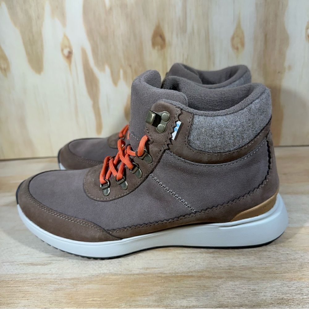 Toms Cascada Sneaker Boots Women’s Size 9.5 New with Tags